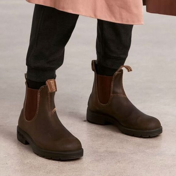 Blundstone Brown Pull Up Chelsea Boots  Women's Size 6.5 - Picture 1 of 11